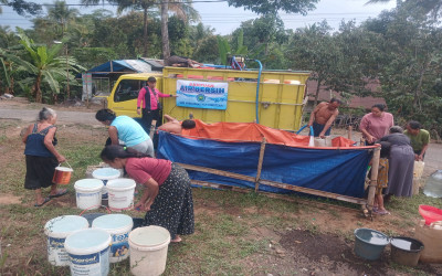 Kepedulian Tanpa Batas: Senyum Warga Sangkanayu Menyambut Air Bersih dari SMK Muhammadiyah Bobotsari